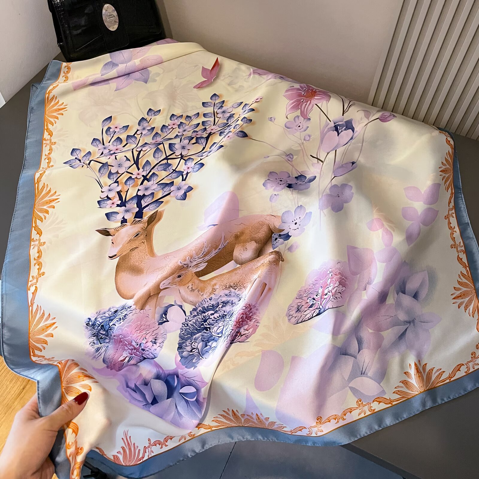 JESMARY - Xưởng In Và Sản Xuất Khăn Bandana, Turban, Khăn Choàng Lụa Đa Năng Cao Cấp Theo Yêu Cầu Giá Tốt