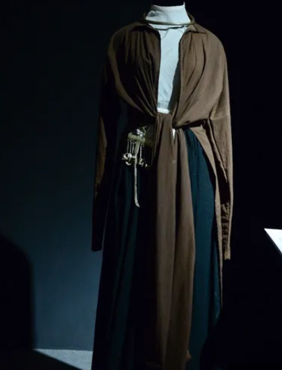 JESMARY - ÁO TỨ THÂN – NÉT DUYÊN CỔ KÍNH CỦA NGƯỜI PHỤ NỮ BẮC BỘ DO XƯỞNG MAY JESMARY PHỤC DỰNG TẠI TP HỒ CHÍ MINH