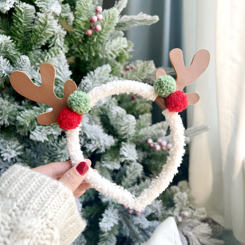 JESMARY – Băng Đô Giáng Sinh Thiết Kế Đa Dạng: Mang Hơi Thở Châu Âu Về Tủ Đồ Của Bạn