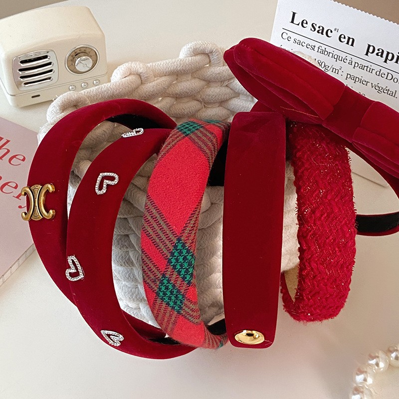 JESMARY - Gửi Trao Duyên Dáng, Đón Tết An Khang: Băng Đô Đón Tết – Món Quà 