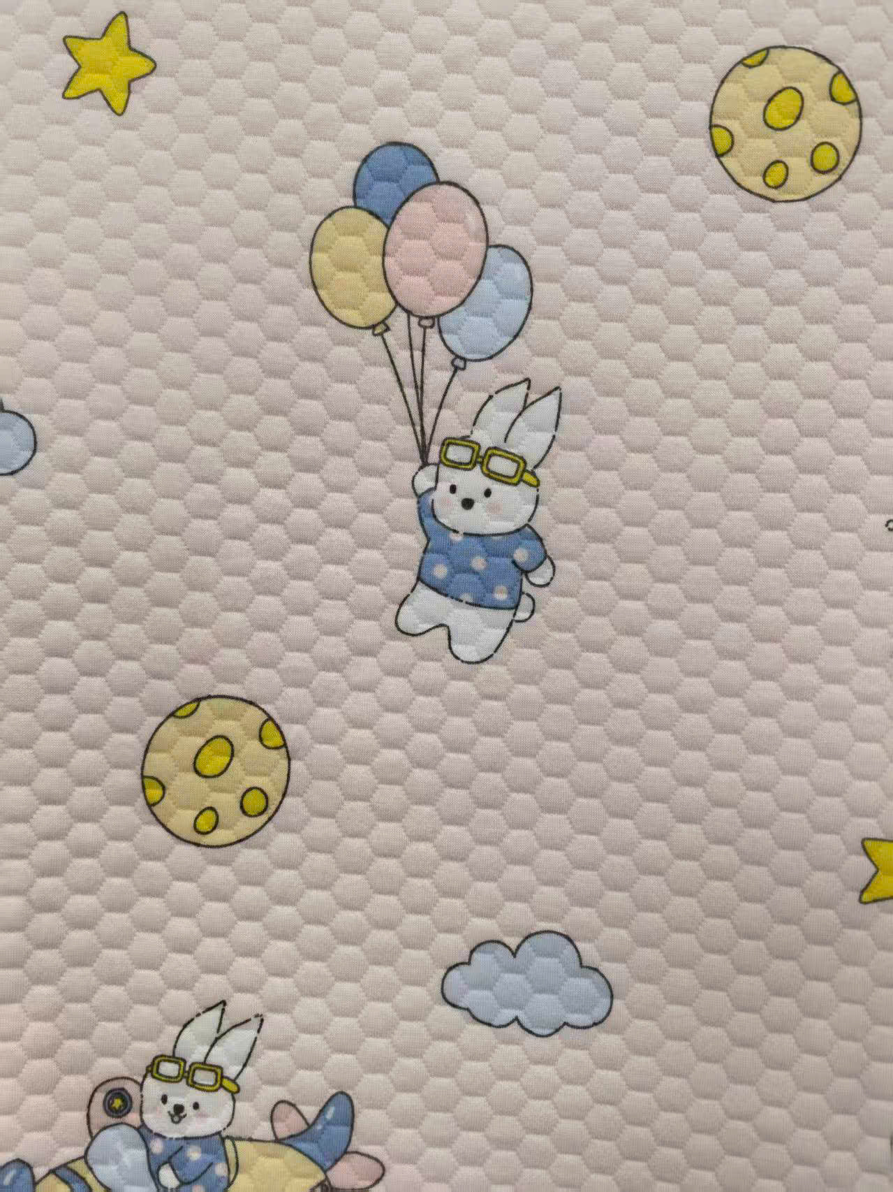 JESMARY - Quy Trình Kiểm Soát Chất Lượng Tấm Lót Chống Thấm Cho Bé Nghiêm Ngặt Tại Xưởng May