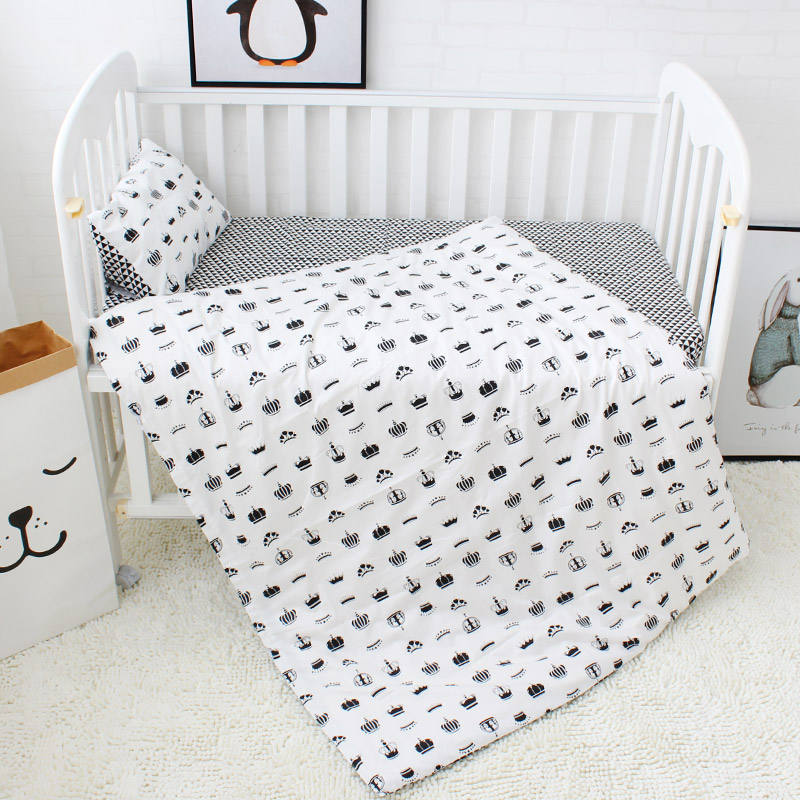JESMARY - Xưởng sản xuất quà tặng nệm và gối đi học uy tín, chất lượng vượt trội