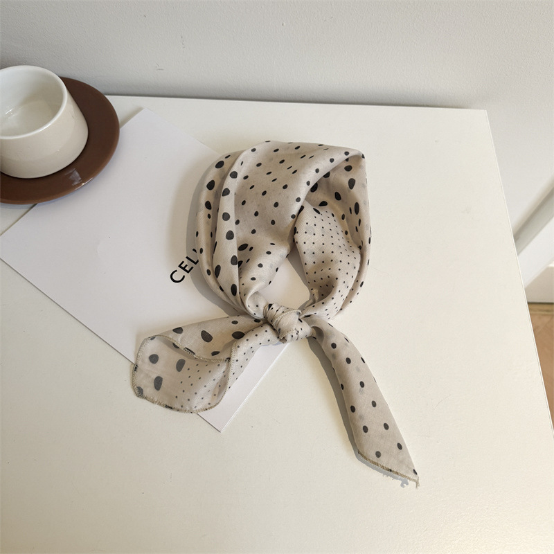 JESMARY -  Xưởng In Khăn Bandana Sỉ Lẻ JESMARY: Giải Pháp Đặt Gia Công Phụ Kiện Thời Trang Độc Bản