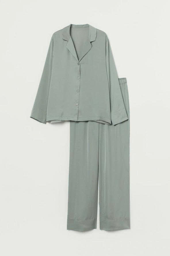 JESMARY - Xưởng May Đồ Mặc Nhà Thiết Kế & Xưởng Sản Xuất Đồ Pyjama Lụa Theo Yêu Cầu JESMARY: Giải Pháp Nâng Tầm Giá Trị Thương Hiệu B2B
