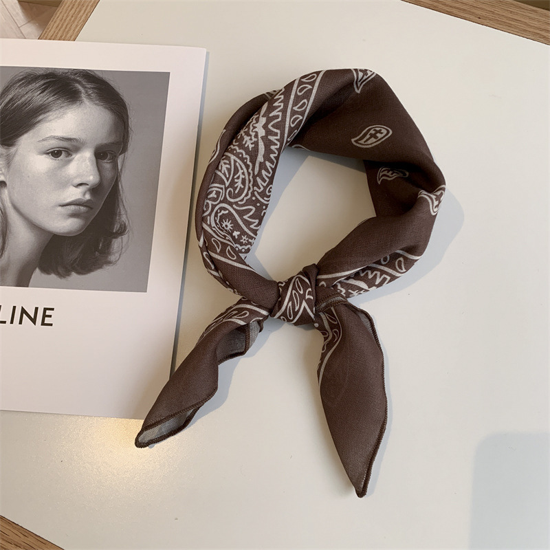 JESMARY - Xưởng In Khăn Bandana Theo Yêu Cầu JESMARY: Giải Pháp Quà Tặng Doanh Nghiệp & Đồng Phục Sự Kiện