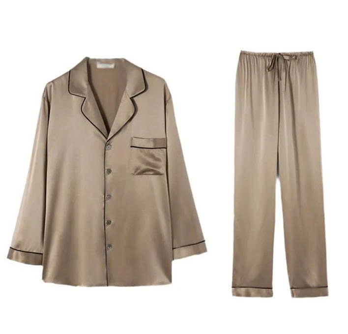 JESMARY - Xưởng Gia Công Đồ Bộ Mặc Nhà & Xưởng Sản Xuất Đồ Pyjama Lụa Theo Yêu Cầu JESMARY: Bí Quyết Độc Quyền Chiếm Lĩnh Phân Khúc Thời Trang Thiết
